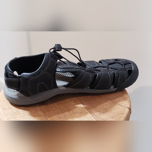 Khombu men's closed toe all terrain sandal size 11M, used - Picture 6 of 9